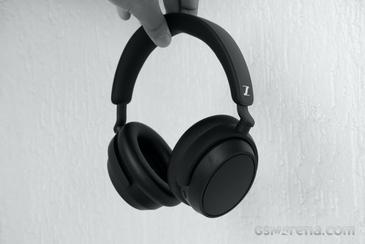 Sennheiser Accentum Plus wireless headphones review